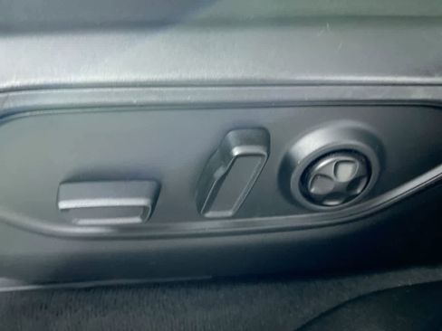 Used 2023 Jeep Grand Cherokee L Laredo image 20