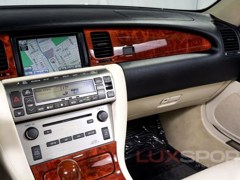 Used 2010 Lexus SC 430 Convertible image 42