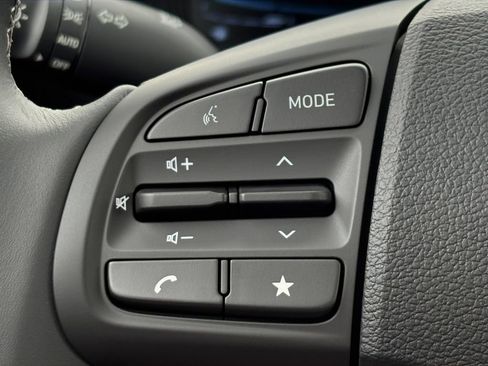 New 2026 Hyundai Venue SEL FWD image 18