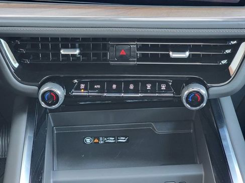 New 2025 Chevrolet Tahoe High Country image 24