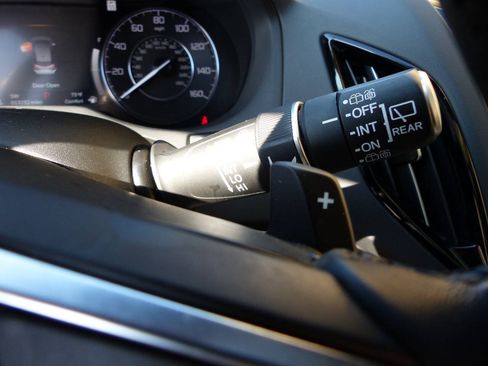 Used 2024 Acura RDX SH-AWD w/ Technology Package image 31