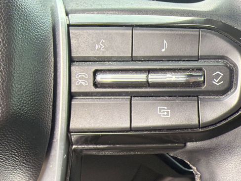 Used 2024 Chevrolet Colorado LT w/ LT Convenience Package AWD/4WD image 22