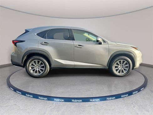 Used 2017 Lexus NX 200t 200t image 4