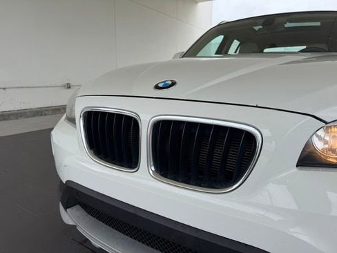 Used 2015 BMW X1 sDrive28i RWD image 2