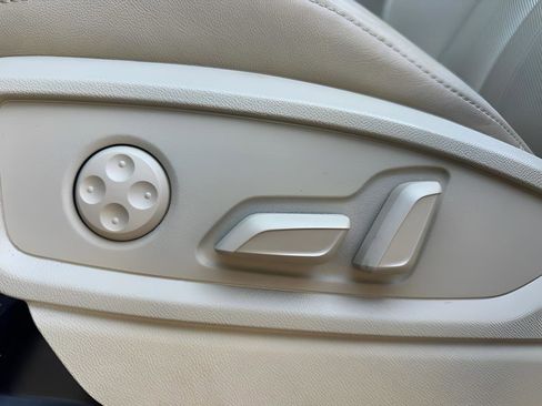 Used 2025 Audi Q5 2.0T Premium Plus image 37