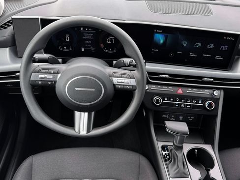 New 2026 Hyundai Sonata SE FWD image 17