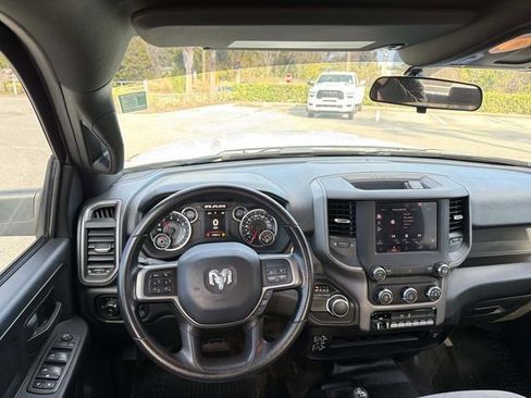 Used 2022 RAM 2500 Tradesman w/ Chrome Appearance Group image 11