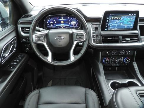 Used 2024 Chevrolet Tahoe Z71 w/ Luxury Package AWD/4WD image 25