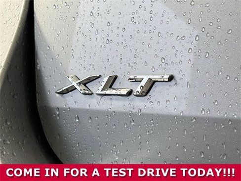 Used 2023 Ford Explorer XLT image 34