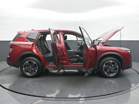 Used 2024 Nissan Rogue SV FWD image 55