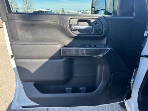 Used 2023 Chevrolet Silverado 2500 LTZ image 11