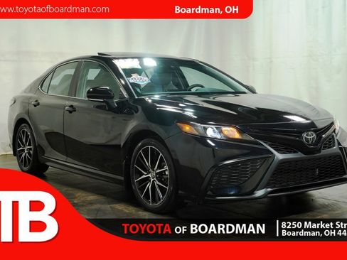 Used 2024 Toyota Camry SE w/ Cold Weather Package AWD/4WD image 1