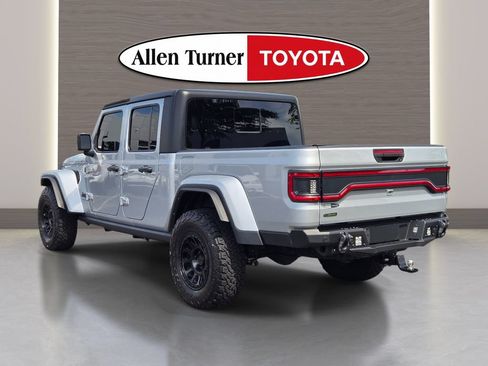 Used 2023 Jeep Gladiator Sport AWD/4WD image 8