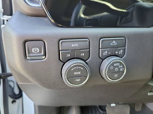 Certified 2026 Chevrolet Silverado 1500 RST AWD/4WD image 22