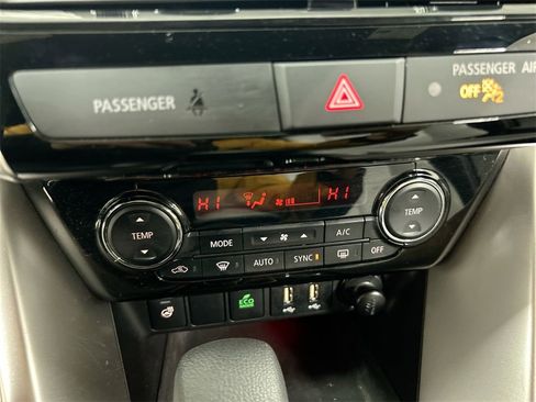 Used 2023 Mitsubishi Eclipse Cross SEL image 17