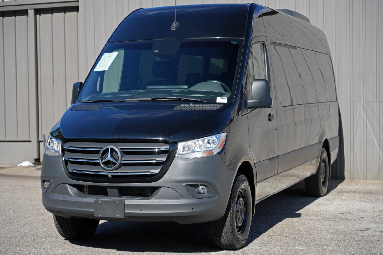 Used 2024 Mercedes-Benz Sprinter 2500 image 44