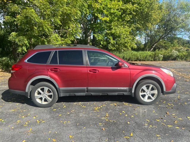 Used 2014 Subaru Outback 2.5i Limited AWD/4WD image 2