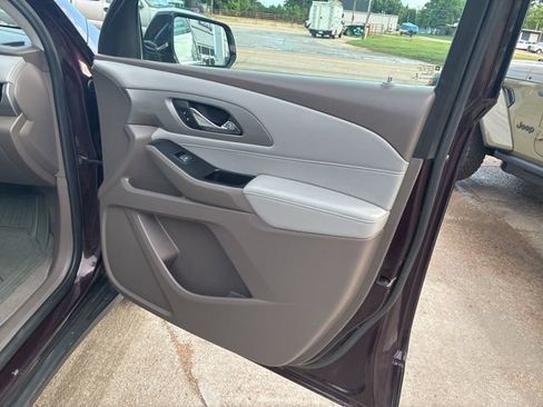 Used 2019 Chevrolet Traverse LT w/ LPO, Blackout Package AWD/4WD image 20
