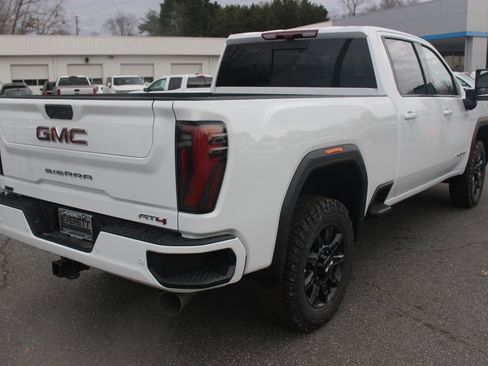 New 2026 GMC Sierra 2500 AT4 w/ AT4 Premium Plus Package image 7