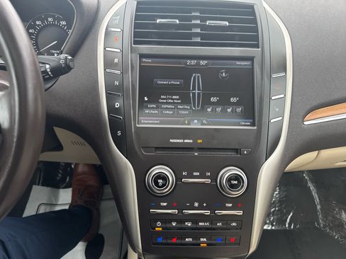 Used 2015 Lincoln MKC AWD w/ Equipment Group 102A Reserve image 21