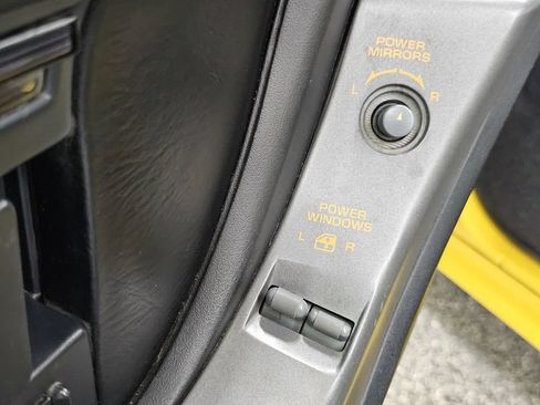 Used 1991 Chevrolet Corvette Coupe RWD image 26