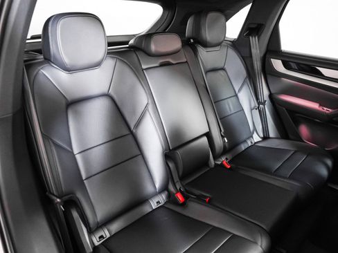 New 2026 Porsche Cayenne image 6