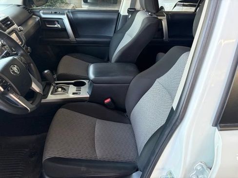 Used 2018 Toyota 4Runner SR5 AWD/4WD image 16