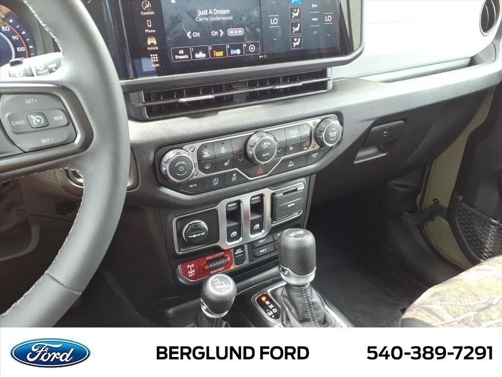 Used 2026 Jeep Wrangler Sport AWD/4WD image 30