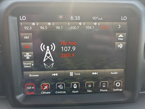 Used 2021 Jeep Wrangler Unlimited Sahara AWD/4WD image 12