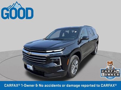 Used 2025 Chevrolet Traverse LT