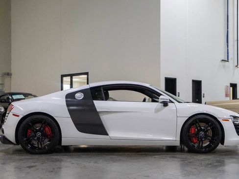 Used 2009 Audi R8 V8 image 8