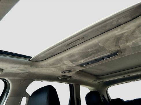 Used 2022 Kia Telluride SX w/ SX Prestige Package image 23