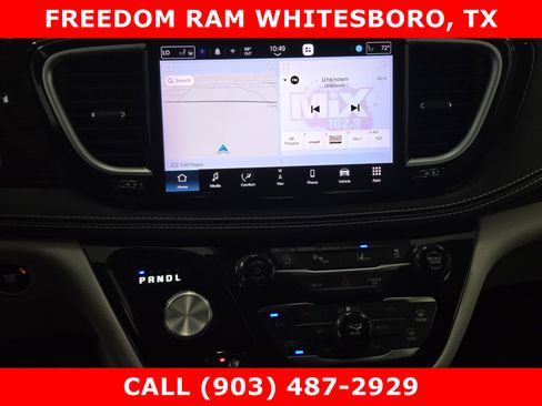 Used 2023 Chrysler Pacifica Limited FWD image 11