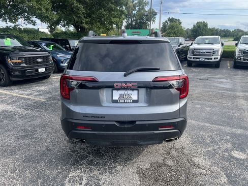 Used 2022 GMC Acadia SLE w/ Elevation Edition FWD image 6