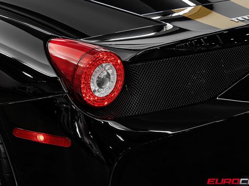 Used 2015 Ferrari 458 Speciale Coupe RWD image 23