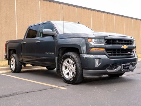 Certified 2018 Chevrolet Silverado 1500 LT w/ All Star Edition AWD/4WD image 2