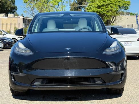 Used 2021 Tesla Model Y Long Range image 2