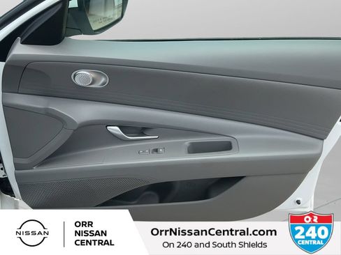 Used 2025 Hyundai Elantra Hybrid FWD image 10