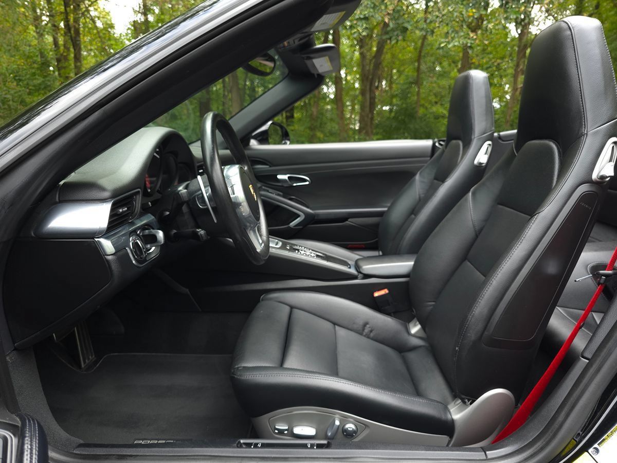 Used 2015 Porsche 911 Carrera 4S AWD/4WD image 17