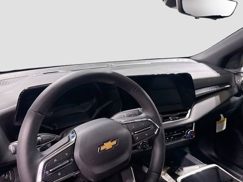 New 2026 Chevrolet Equinox LT w/ Safety and Technology Package FWD image 12