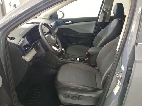 Used 2023 Volkswagen Taos SE w/ Panoramic Sunroof Package image 15