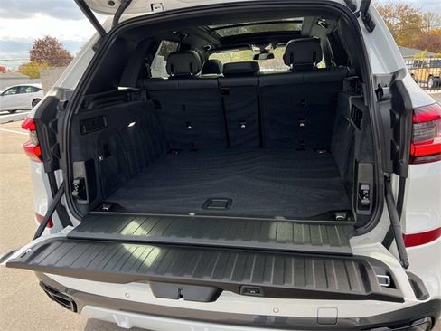 Used 2023 BMW X5 xDrive40i w/ M Sport Package image 9