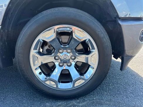 Used 2022 RAM 1500 Big Horn AWD/4WD image 3