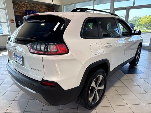 Used 2022 Jeep Cherokee Limited AWD/4WD image 16