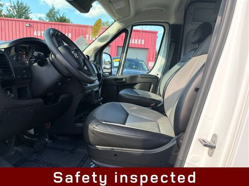 Used 2024 RAM ProMaster 2500 w/ Convenience Group FWD image 11