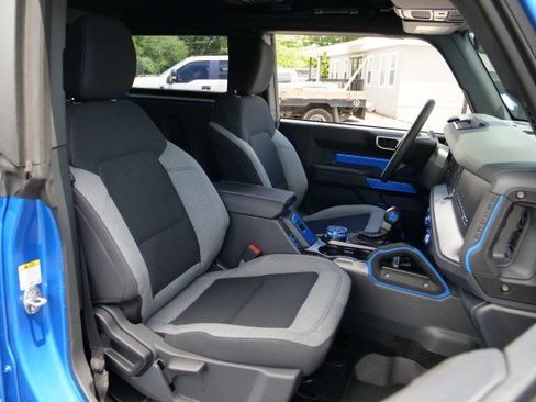 Used 2025 Ford Bronco 2-Door w/ Sasquatch Package AWD/4WD image 29