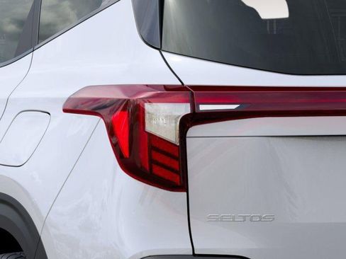 New 2026 Kia Seltos S AWD/4WD image 11