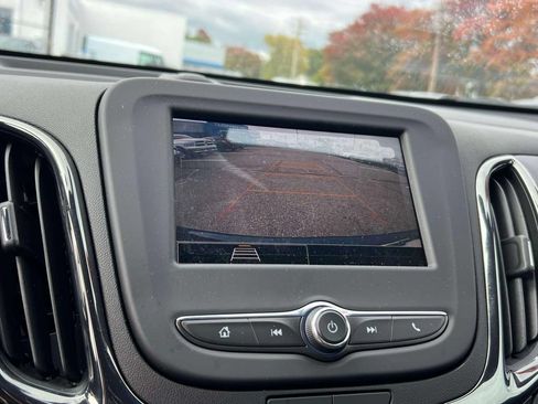 Used 2022 Chevrolet Equinox RS w/ LPO, Floor Liner Package AWD/4WD image 27