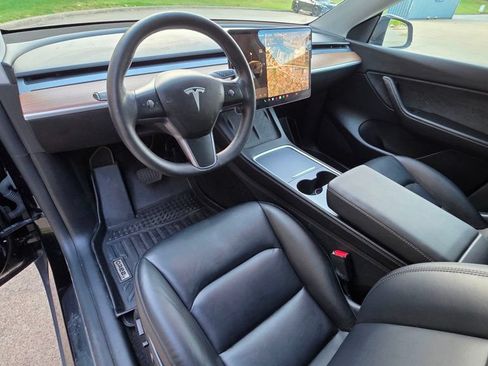 Used 2021 Tesla Model Y Long Range AWD/4WD image 17