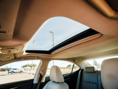 Used 2017 Lexus ES 300h w/ Luxury Package image 29